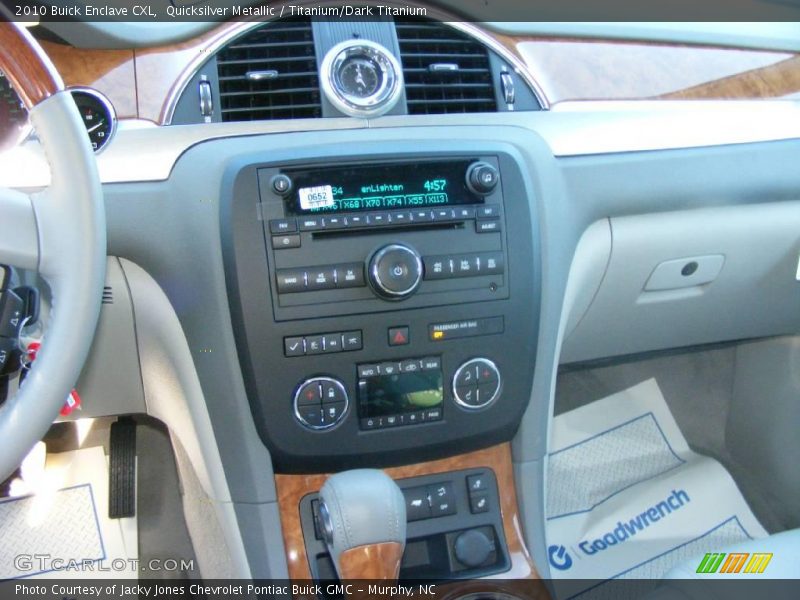 Quicksilver Metallic / Titanium/Dark Titanium 2010 Buick Enclave CXL