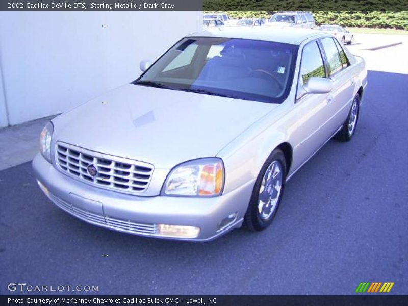 Sterling Metallic / Dark Gray 2002 Cadillac DeVille DTS