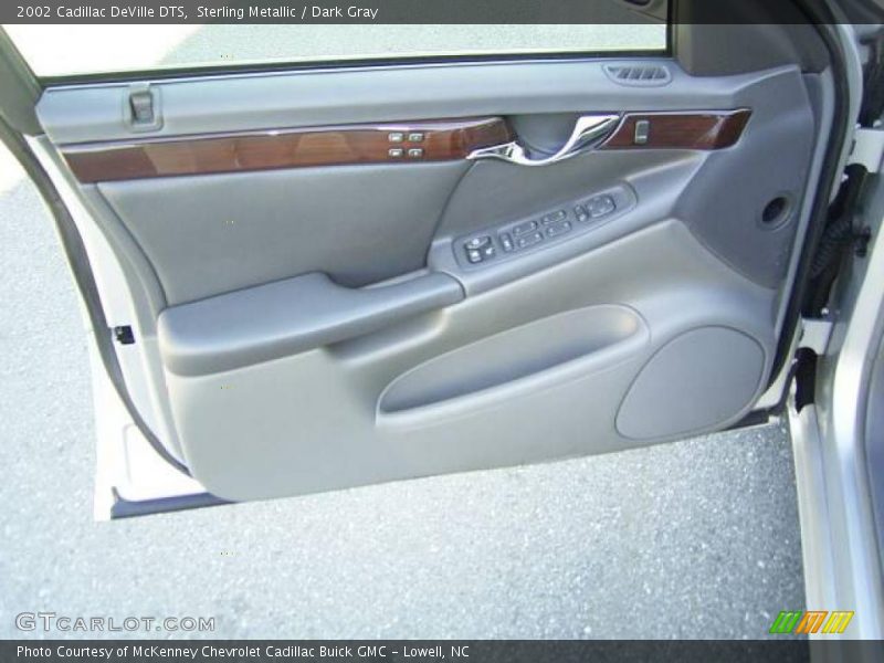 Sterling Metallic / Dark Gray 2002 Cadillac DeVille DTS