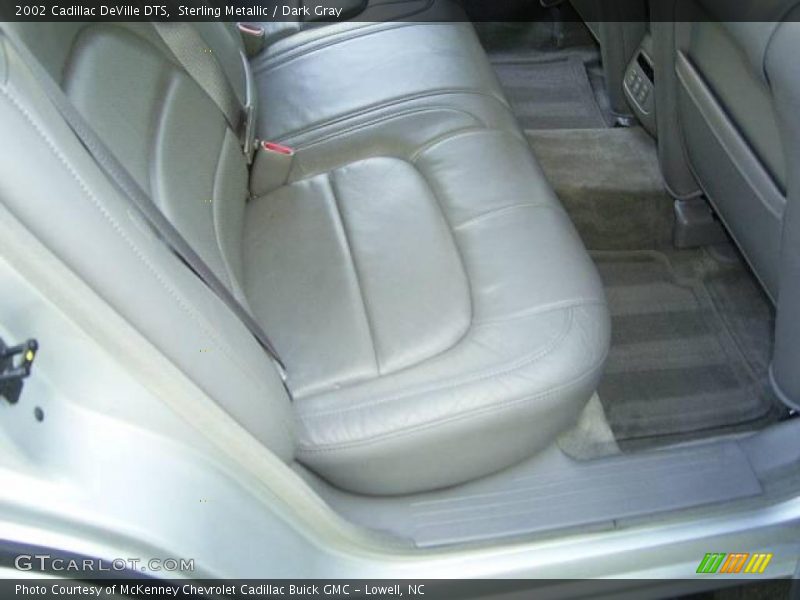 Sterling Metallic / Dark Gray 2002 Cadillac DeVille DTS