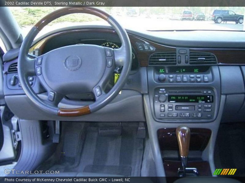 Sterling Metallic / Dark Gray 2002 Cadillac DeVille DTS