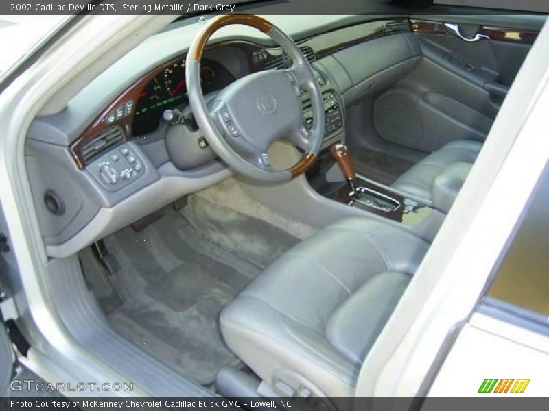 Sterling Metallic / Dark Gray 2002 Cadillac DeVille DTS