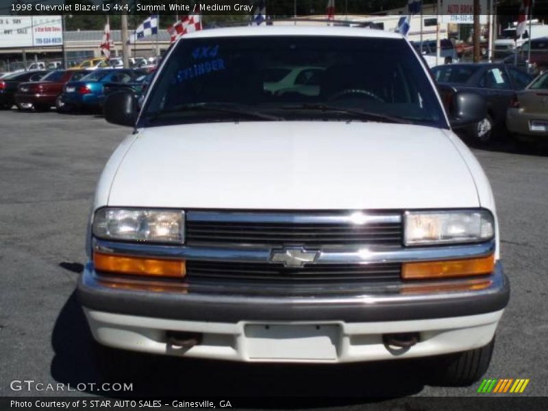 Summit White / Medium Gray 1998 Chevrolet Blazer LS 4x4