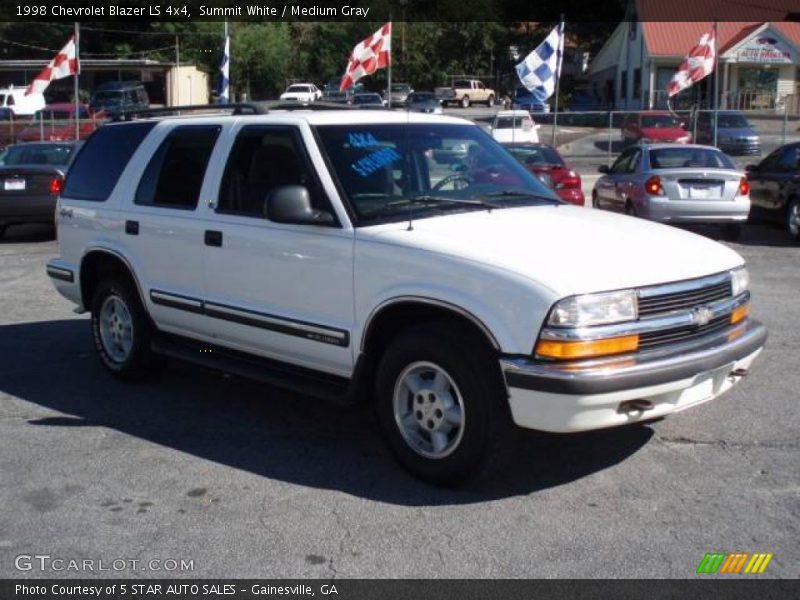 Summit White / Medium Gray 1998 Chevrolet Blazer LS 4x4