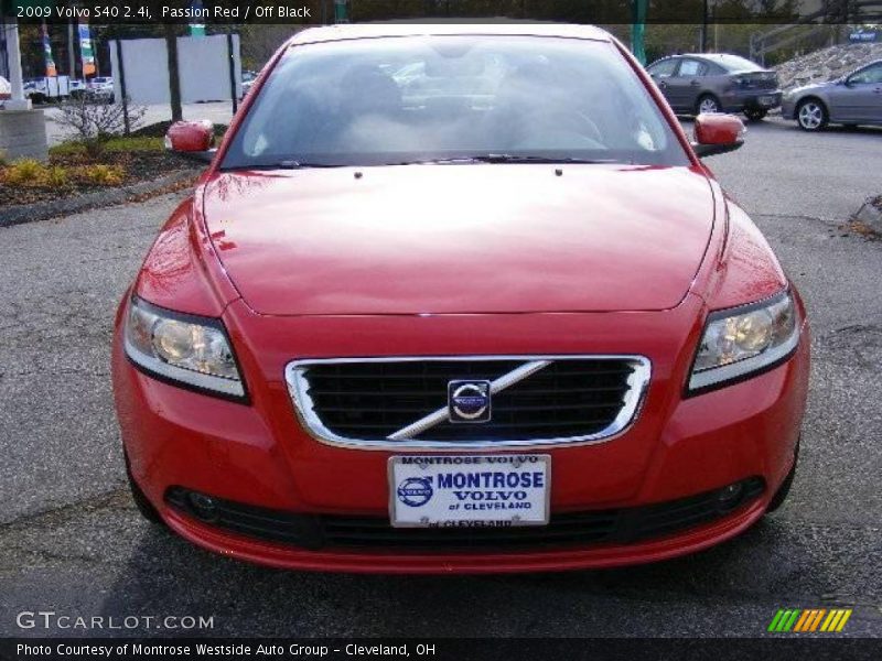 Passion Red / Off Black 2009 Volvo S40 2.4i