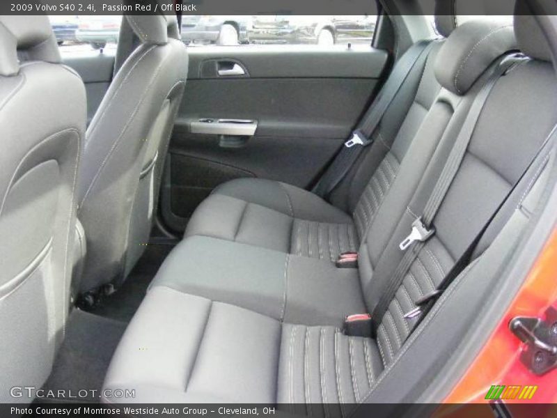 Passion Red / Off Black 2009 Volvo S40 2.4i