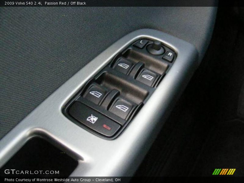 Passion Red / Off Black 2009 Volvo S40 2.4i
