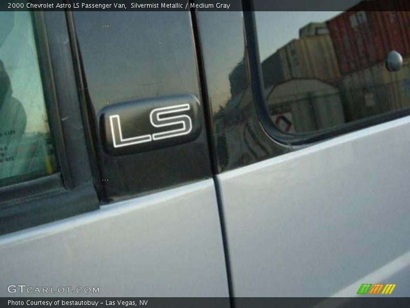 Silvermist Metallic / Medium Gray 2000 Chevrolet Astro LS Passenger Van
