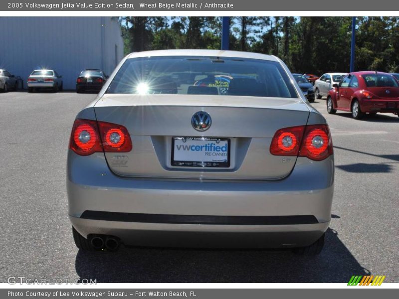 Wheat Beige Metallic / Anthracite 2005 Volkswagen Jetta Value Edition Sedan