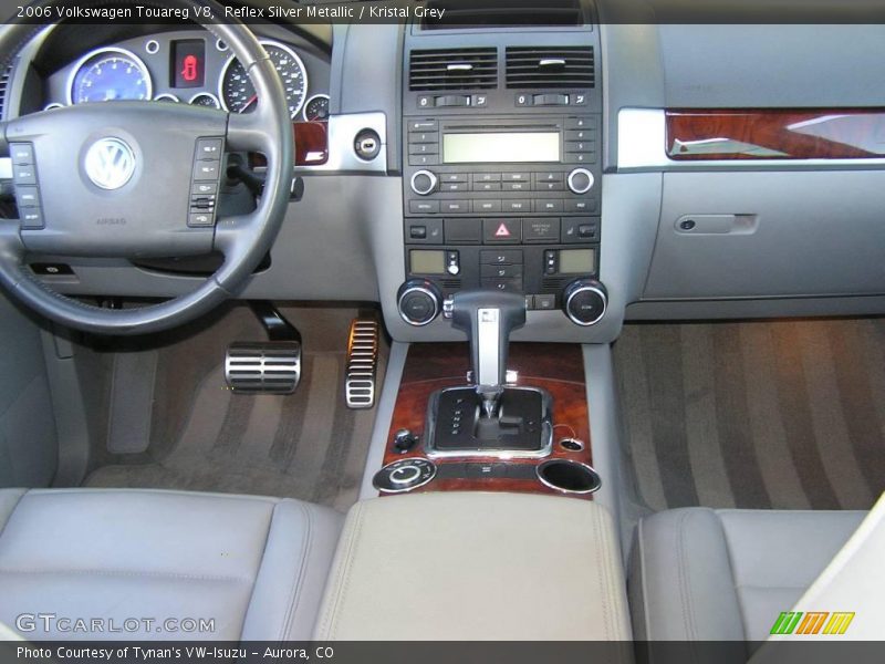 Reflex Silver Metallic / Kristal Grey 2006 Volkswagen Touareg V8