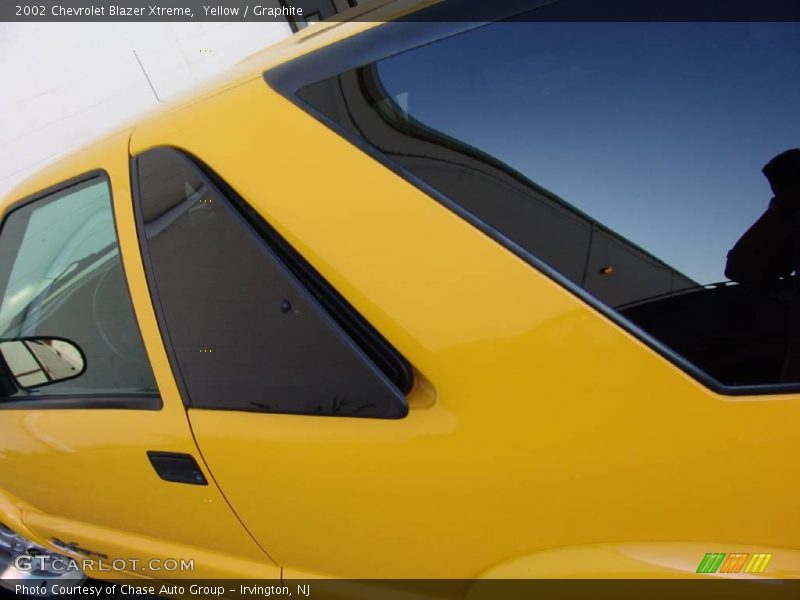 Yellow / Graphite 2002 Chevrolet Blazer Xtreme