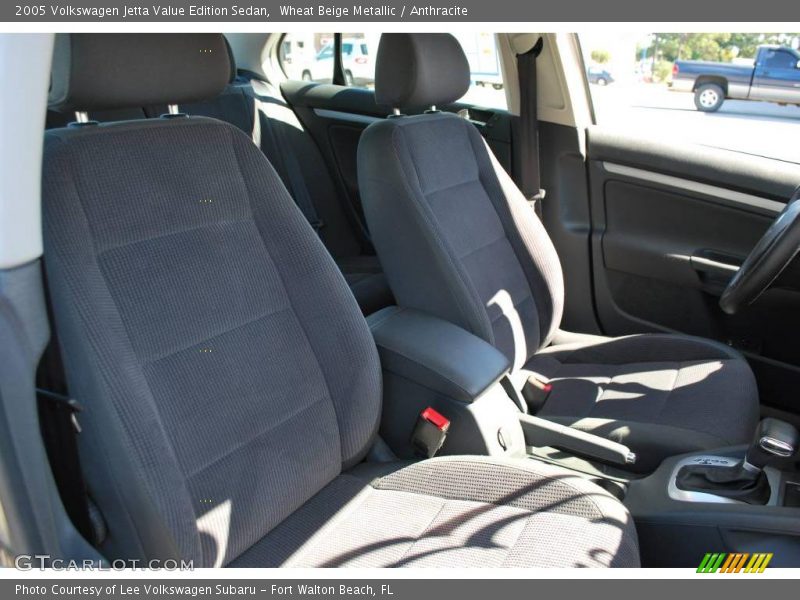 Wheat Beige Metallic / Anthracite 2005 Volkswagen Jetta Value Edition Sedan