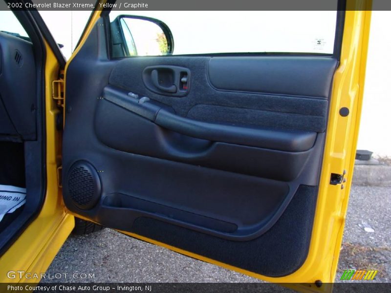 Yellow / Graphite 2002 Chevrolet Blazer Xtreme