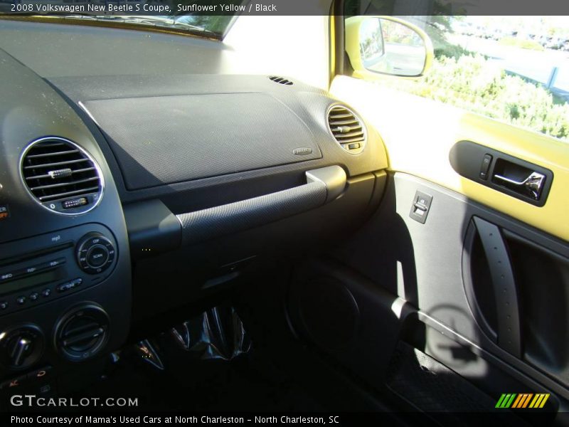 Sunflower Yellow / Black 2008 Volkswagen New Beetle S Coupe