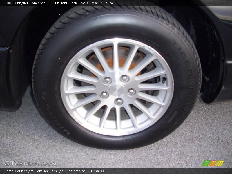 Brilliant Black Crystal Pearl / Taupe 2003 Chrysler Concorde LXi