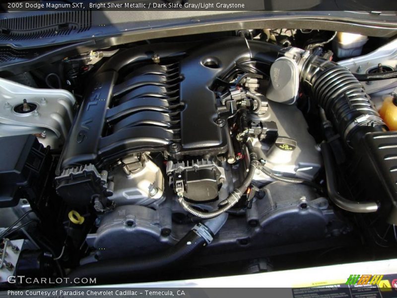 Bright Silver Metallic / Dark Slate Gray/Light Graystone 2005 Dodge Magnum SXT