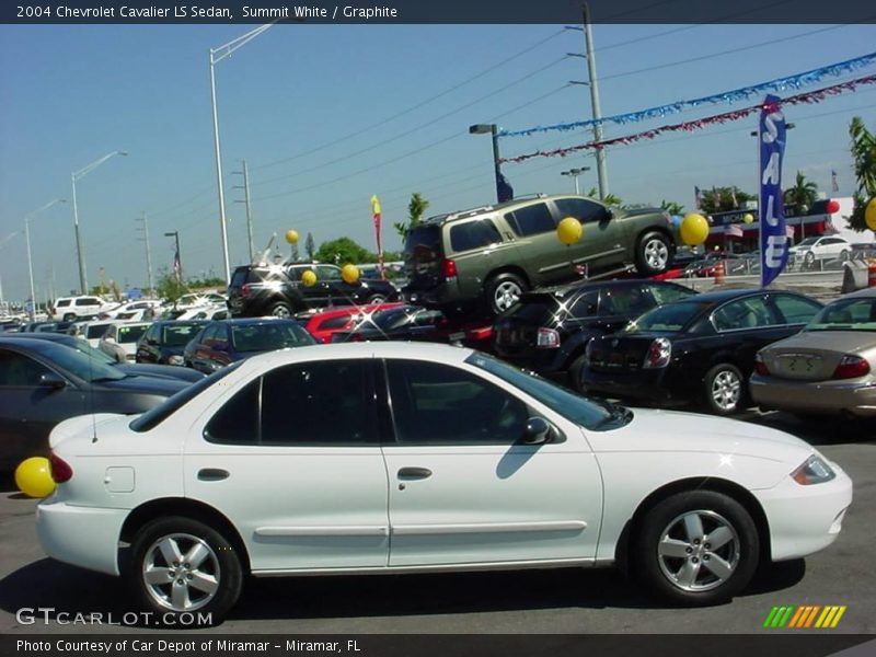 Summit White / Graphite 2004 Chevrolet Cavalier LS Sedan