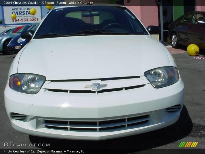 Summit White / Graphite 2004 Chevrolet Cavalier LS Sedan
