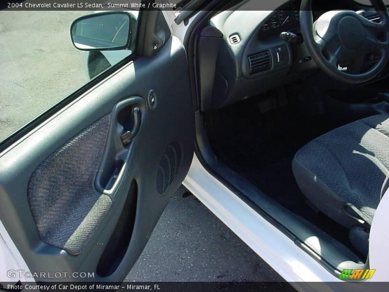 Summit White / Graphite 2004 Chevrolet Cavalier LS Sedan