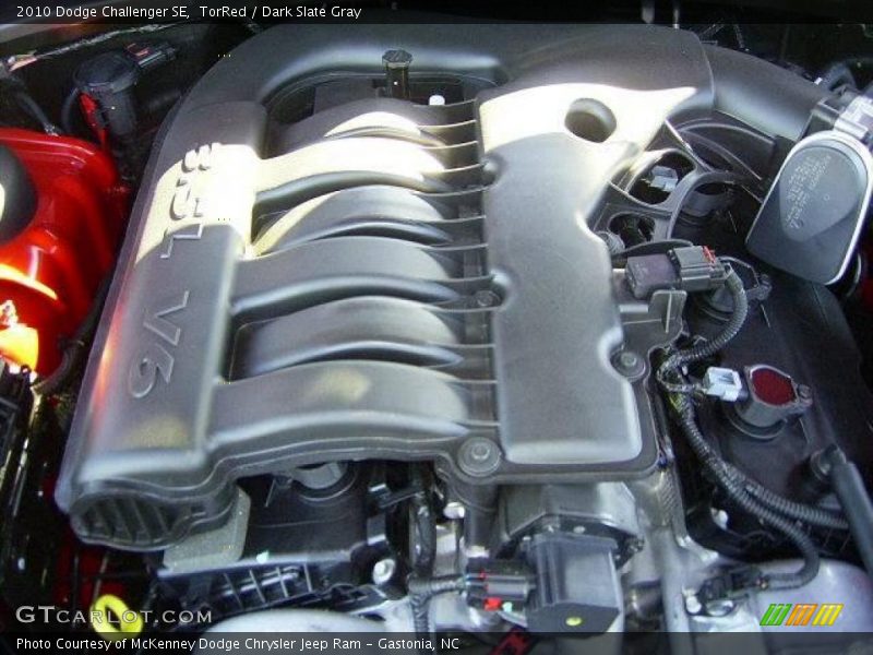 TorRed / Dark Slate Gray 2010 Dodge Challenger SE