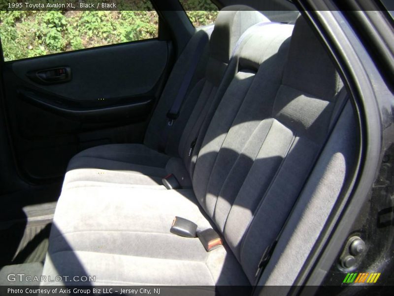 Black / Black 1995 Toyota Avalon XL