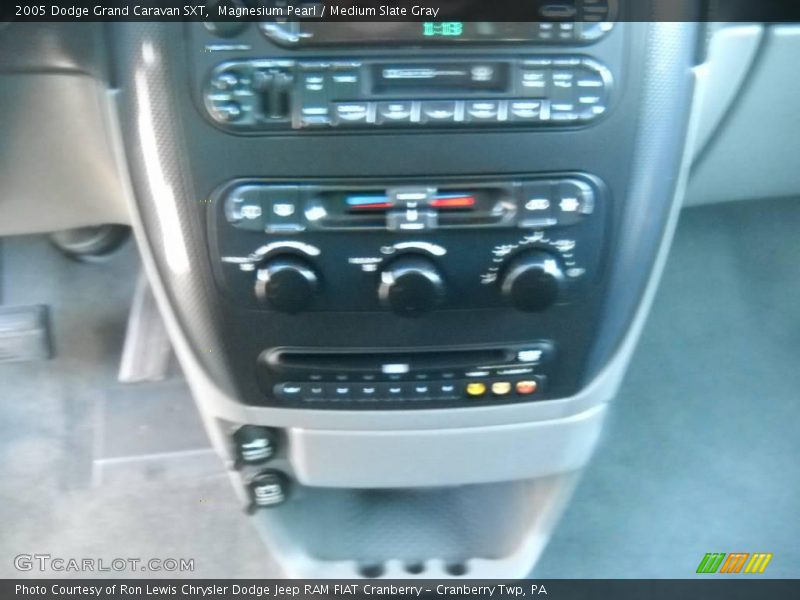 Magnesium Pearl / Medium Slate Gray 2005 Dodge Grand Caravan SXT