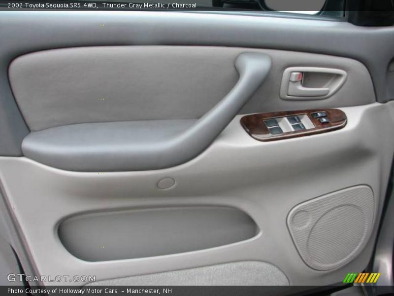 Thunder Gray Metallic / Charcoal 2002 Toyota Sequoia SR5 4WD