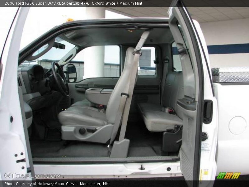 Oxford White / Medium Flint 2006 Ford F350 Super Duty XL SuperCab 4x4