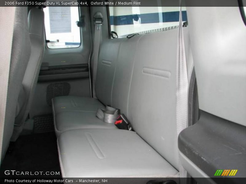 Oxford White / Medium Flint 2006 Ford F350 Super Duty XL SuperCab 4x4