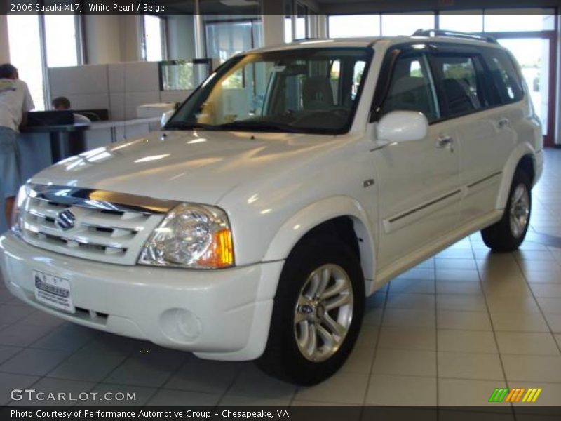 White Pearl / Beige 2006 Suzuki XL7