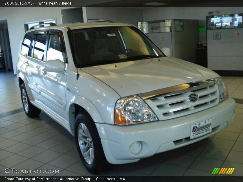 White Pearl / Beige 2006 Suzuki XL7