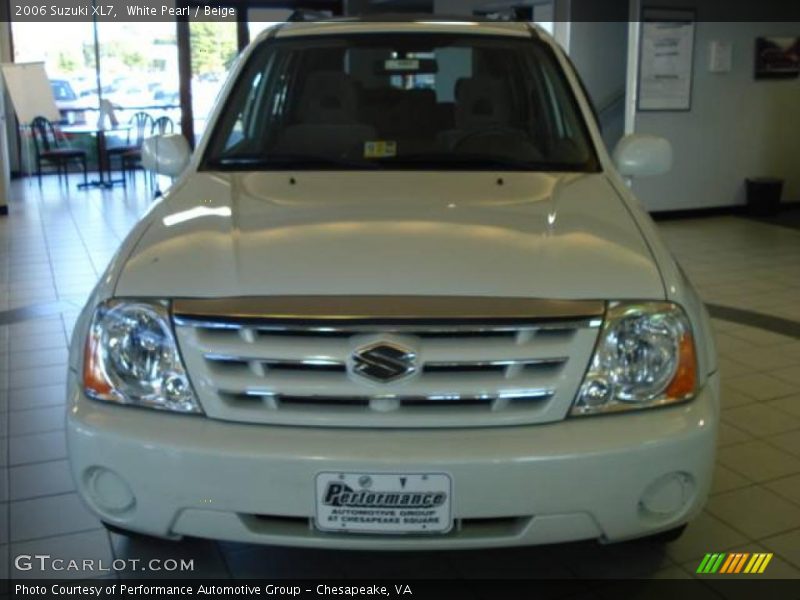 White Pearl / Beige 2006 Suzuki XL7