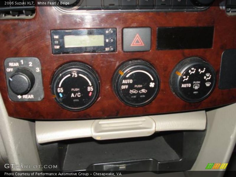 White Pearl / Beige 2006 Suzuki XL7
