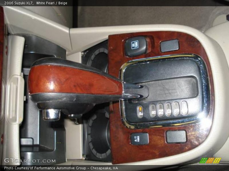 White Pearl / Beige 2006 Suzuki XL7