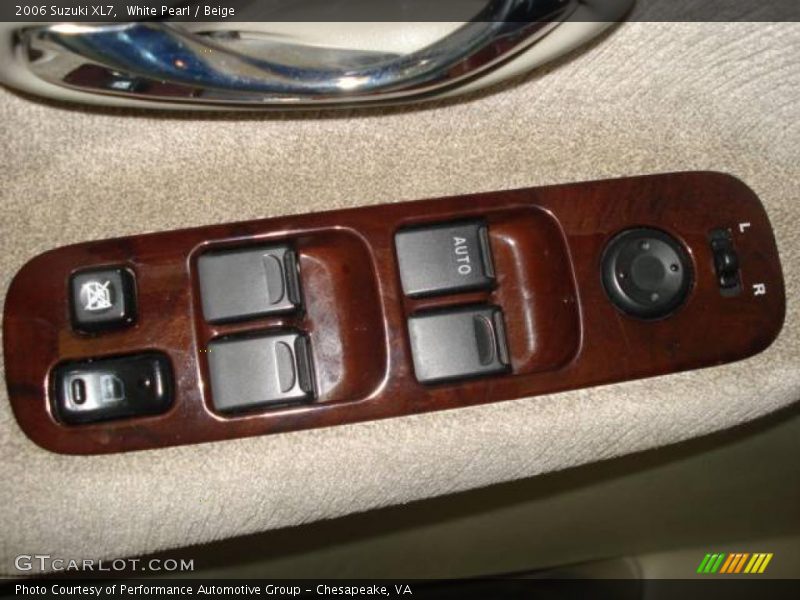 White Pearl / Beige 2006 Suzuki XL7