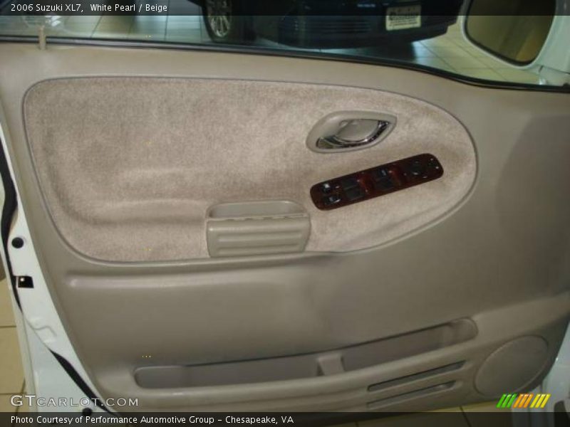 White Pearl / Beige 2006 Suzuki XL7
