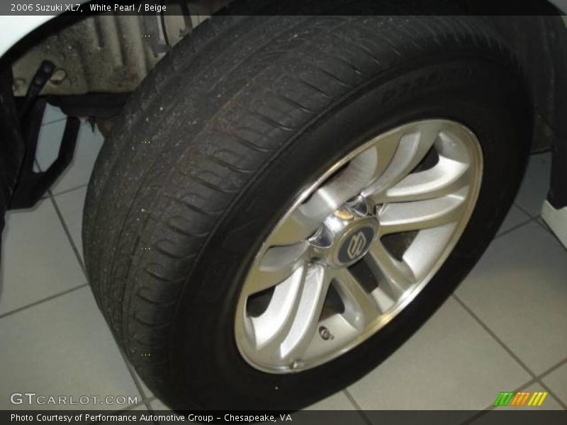 White Pearl / Beige 2006 Suzuki XL7