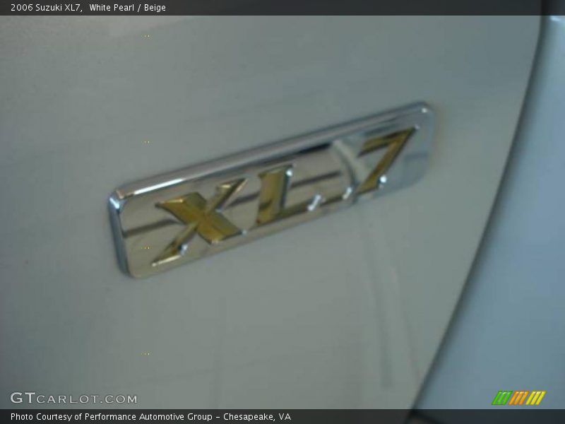 White Pearl / Beige 2006 Suzuki XL7