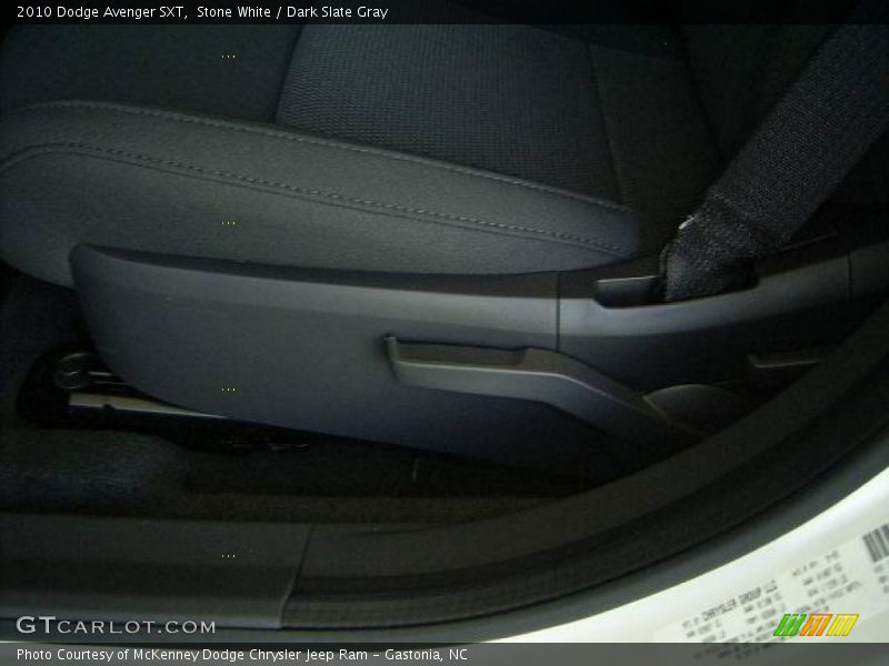 Stone White / Dark Slate Gray 2010 Dodge Avenger SXT