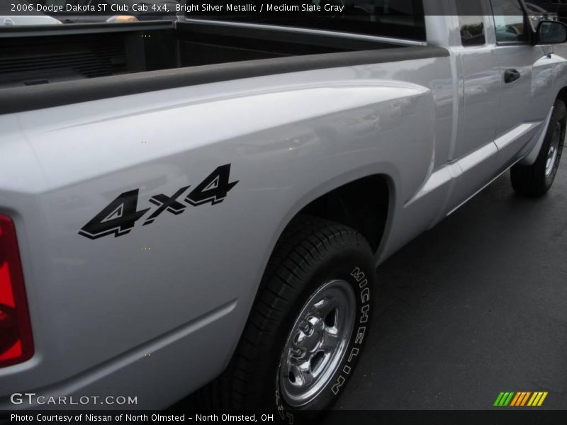 Bright Silver Metallic / Medium Slate Gray 2006 Dodge Dakota ST Club Cab 4x4