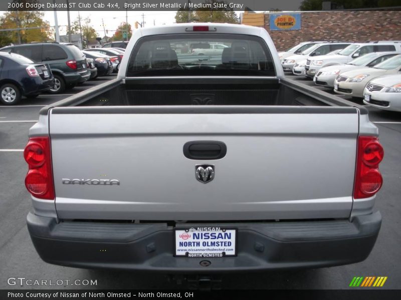 Bright Silver Metallic / Medium Slate Gray 2006 Dodge Dakota ST Club Cab 4x4
