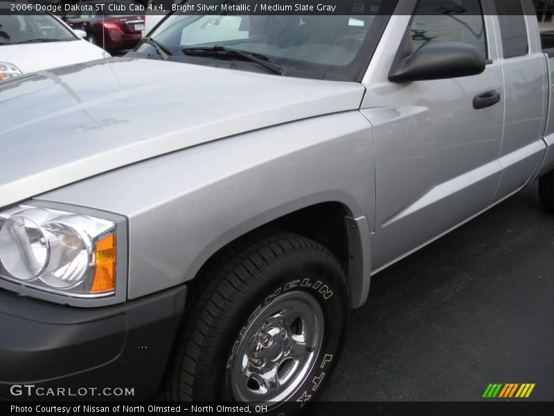 Bright Silver Metallic / Medium Slate Gray 2006 Dodge Dakota ST Club Cab 4x4
