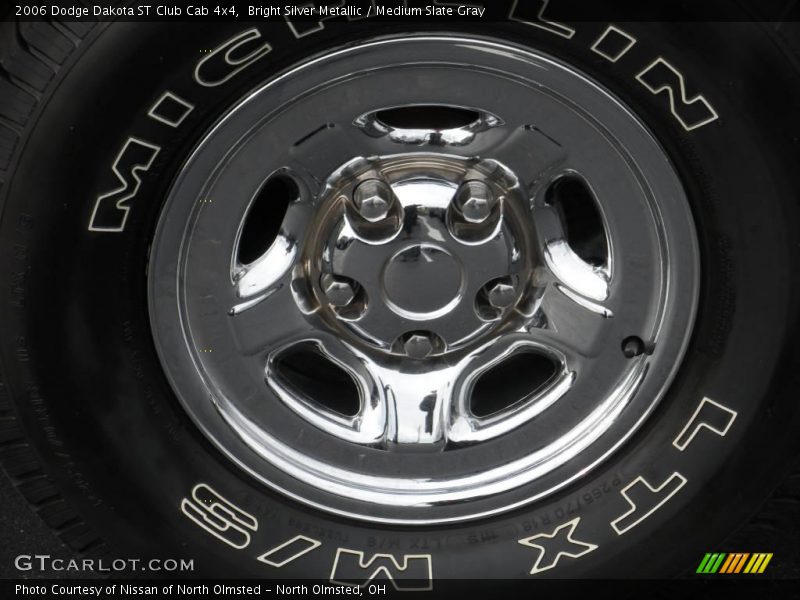Bright Silver Metallic / Medium Slate Gray 2006 Dodge Dakota ST Club Cab 4x4
