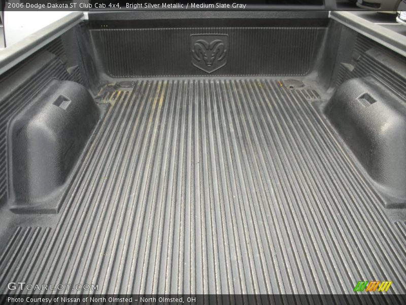 Bright Silver Metallic / Medium Slate Gray 2006 Dodge Dakota ST Club Cab 4x4