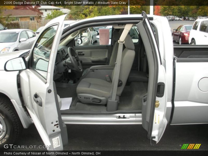 Bright Silver Metallic / Medium Slate Gray 2006 Dodge Dakota ST Club Cab 4x4