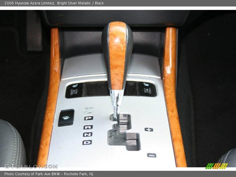 Bright Silver Metallic / Black 2006 Hyundai Azera Limited