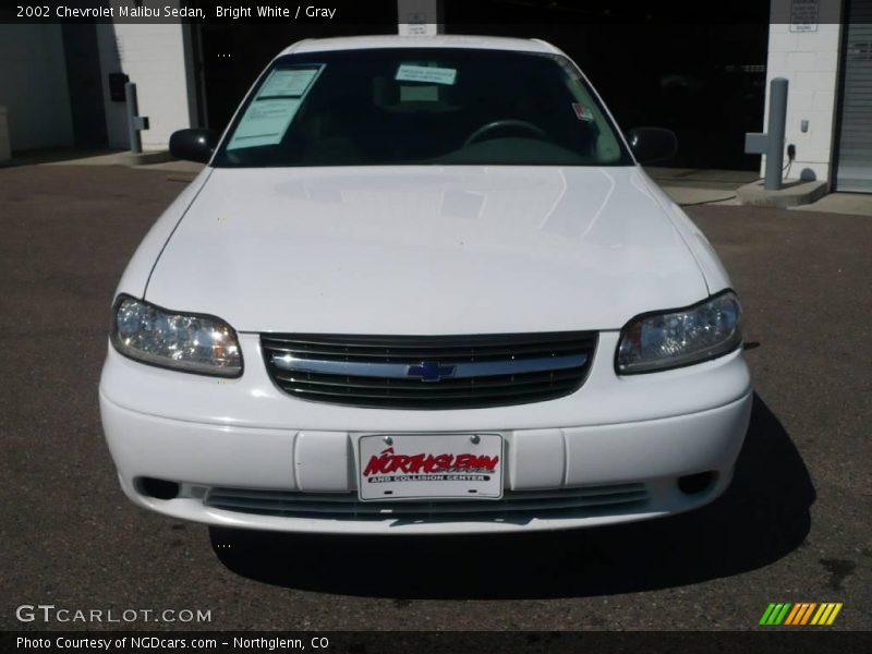 Bright White / Gray 2002 Chevrolet Malibu Sedan