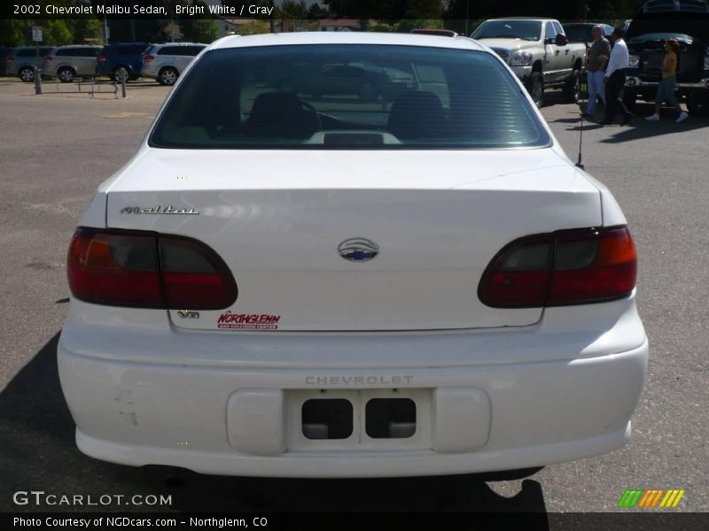 Bright White / Gray 2002 Chevrolet Malibu Sedan
