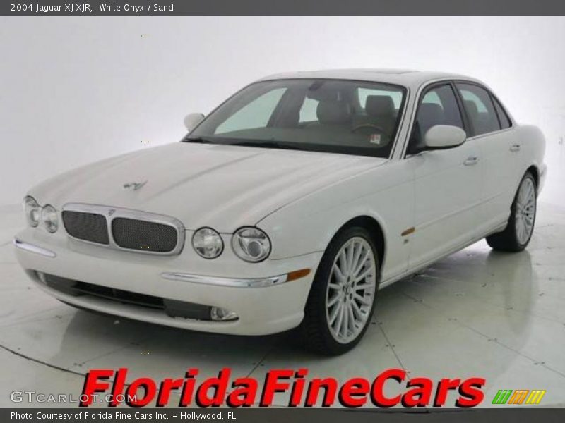 White Onyx / Sand 2004 Jaguar XJ XJR