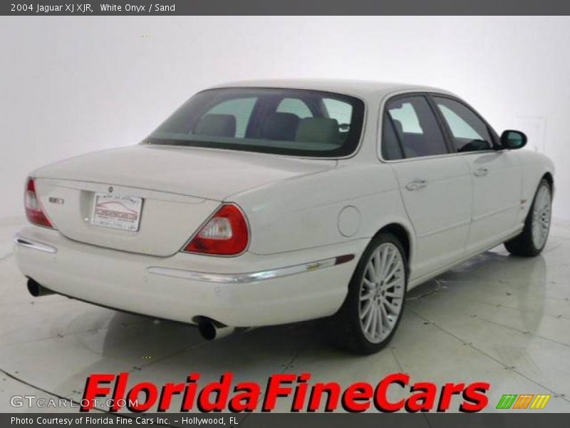 White Onyx / Sand 2004 Jaguar XJ XJR